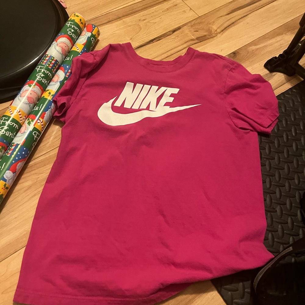 Pink small Nike tee